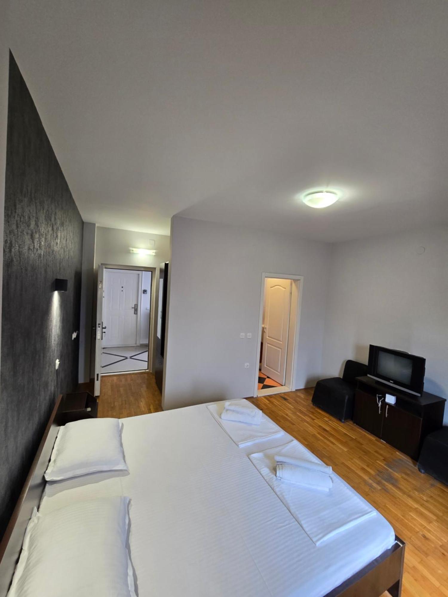 Apartments Philip II オフリド エクステリア 写真