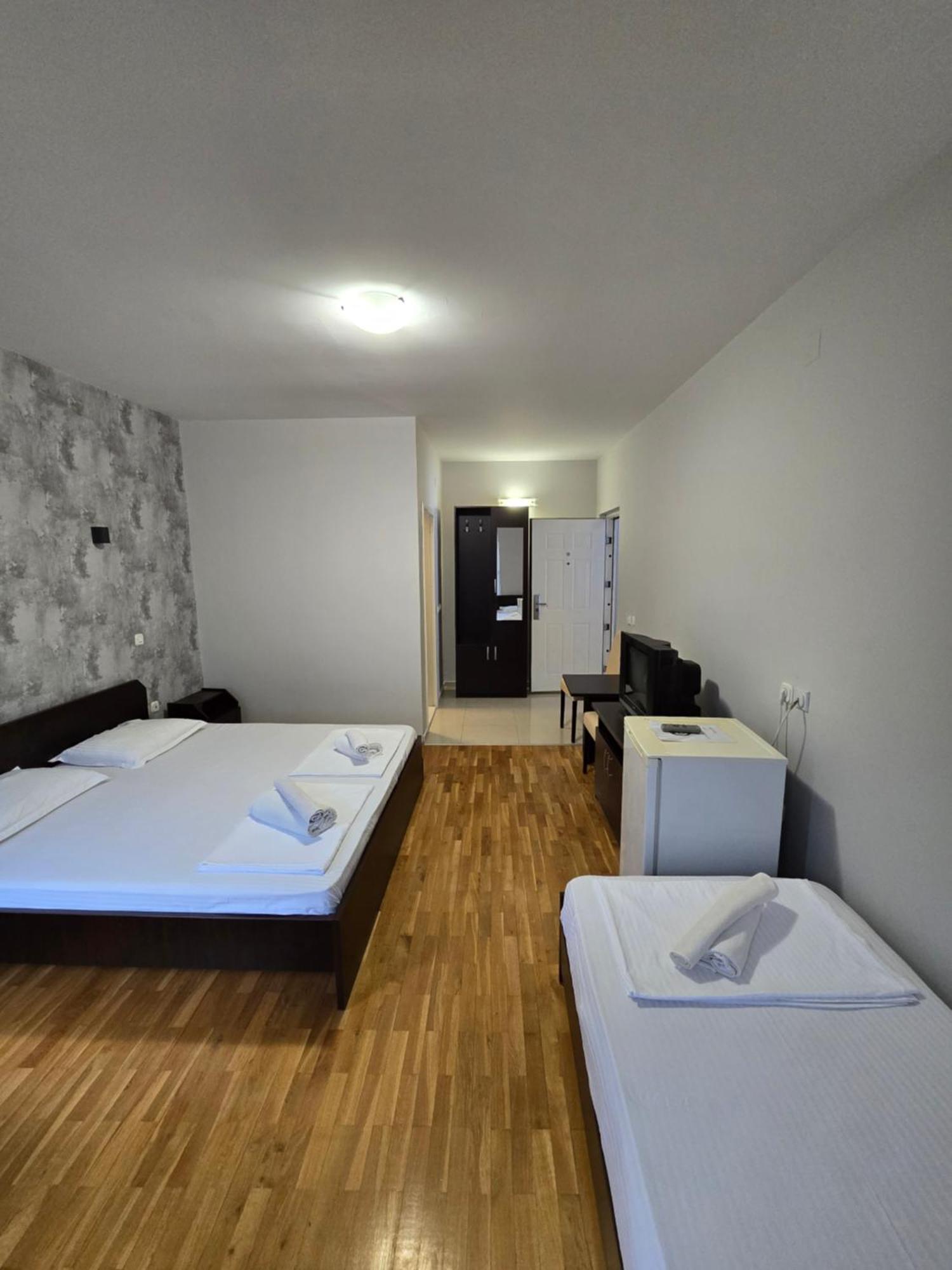 Apartments Philip II オフリド エクステリア 写真
